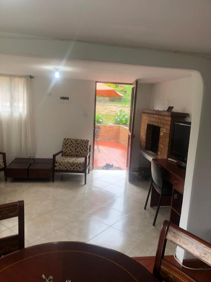 Hacienda Moncora Cabana Lago P 1 El Rosal Bagian luar foto